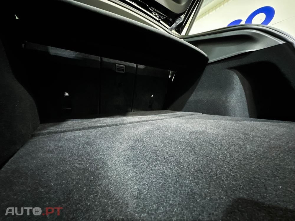 Tesla Model Y Long Range Dual Motor AWD