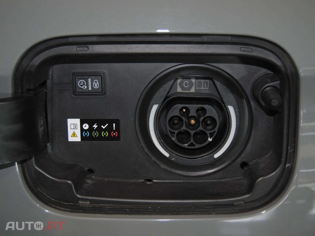 DS DS7 E-Tense Performance Line