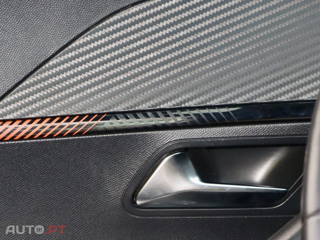 Peugeot 2008 1.2 PureTech Active Pack