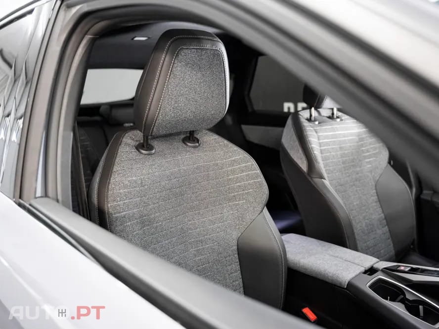 Peugeot 3008 1.2 Hybrid Allure e-DCS6