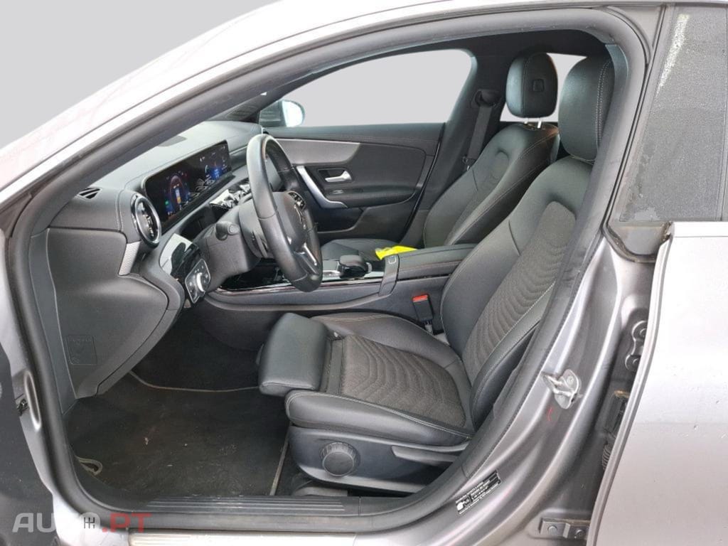 Mercedes-Benz CLA 250 e Progressive