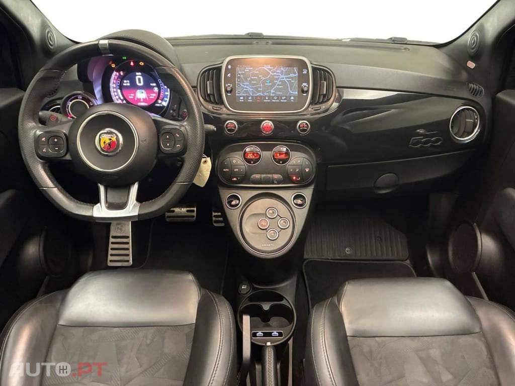 Abarth 595C 1.4 T-Jet Scorpioneoro