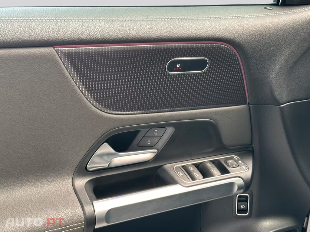 Mercedes-Benz EQB 300 4MATIC I.V.A DEDUTIVEL