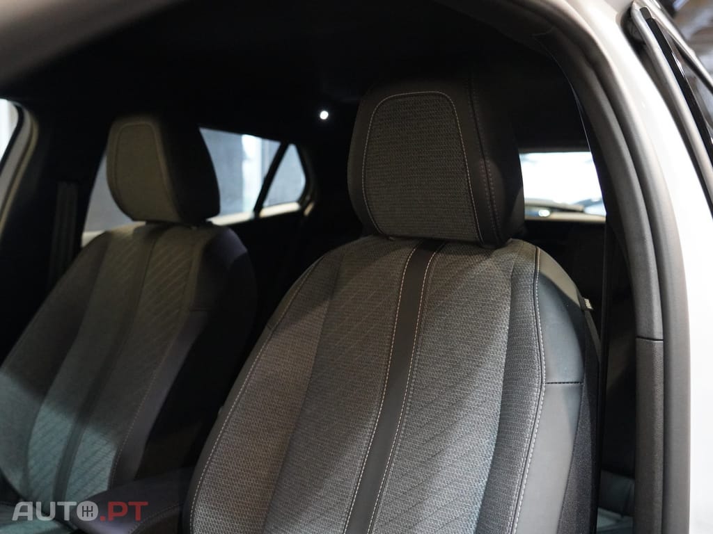 Peugeot 2008 1.2 PureTech Allure