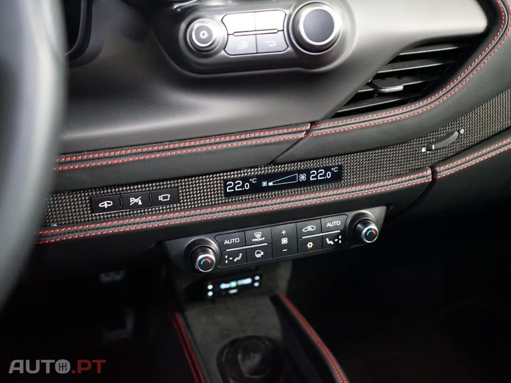 Ferrari F8 CARBON