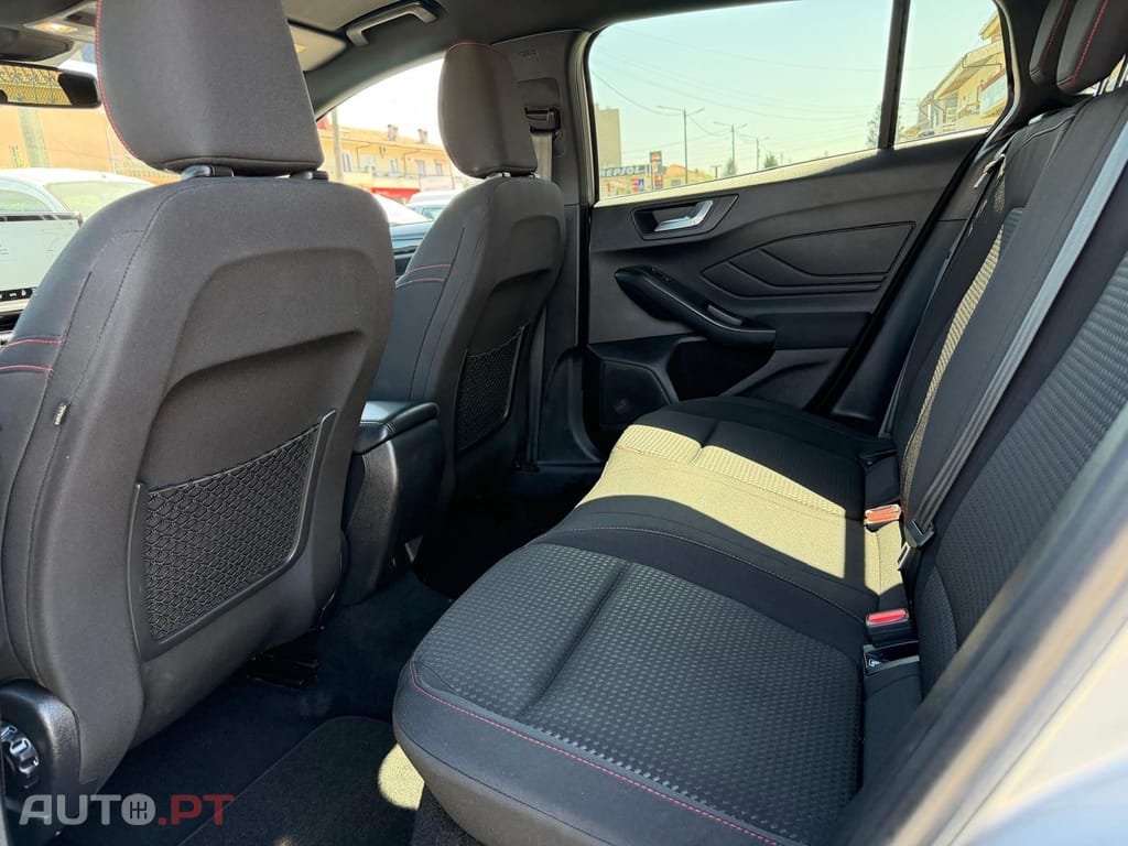 Ford Focus SW 1.0 EcoBoost MHEV ST-Line