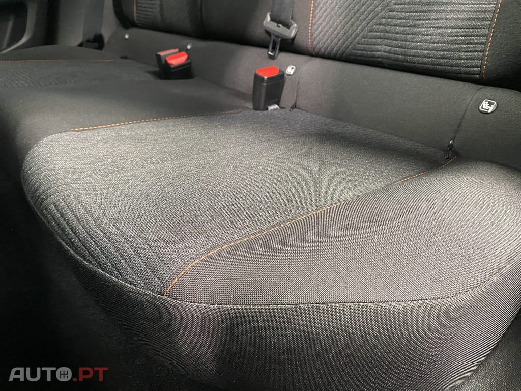 Peugeot E-2008 54 kWh Style