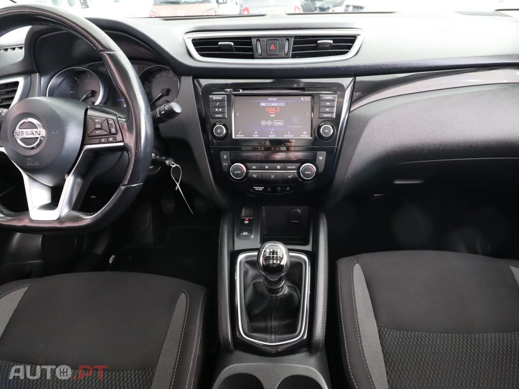 Nissan Qashqai 1.5 dCi N-Connecta J18
