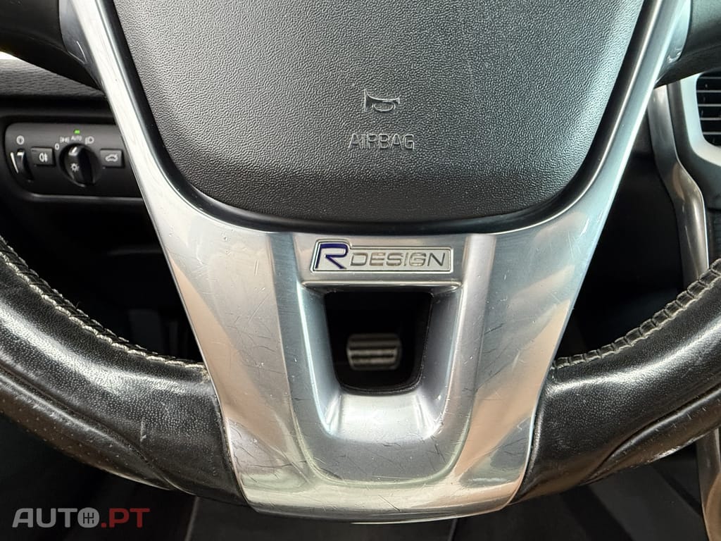 Volvo V40 2.0 D2 R-Design Momentum Geartronic