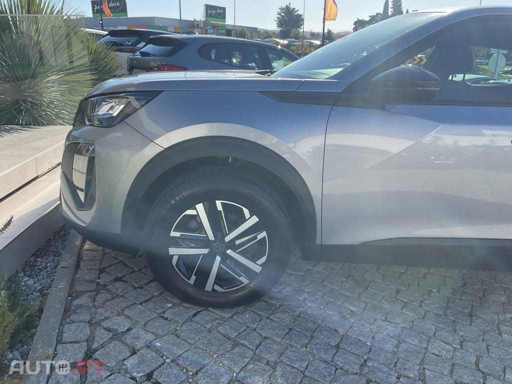 Peugeot 2008 1.2 PureTech Active Pack