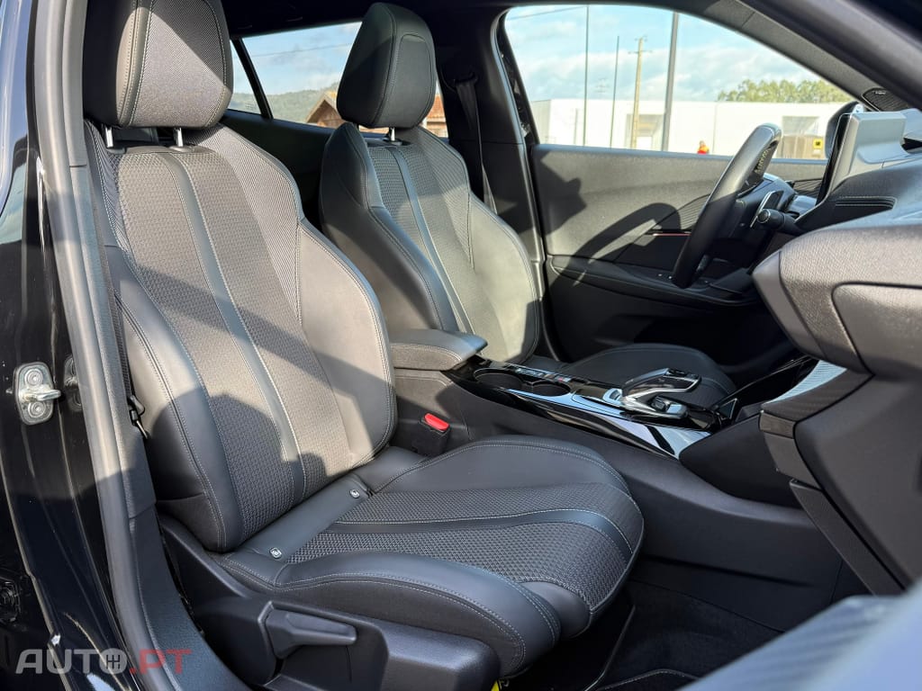 Peugeot 2008 1.2 PureTech GT Line EAT8