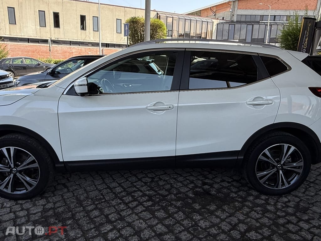 Nissan Qashqai 1.2 DIG-T N-Connecta