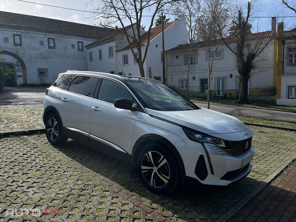Peugeot 5008 GT HYBRID 136CV
