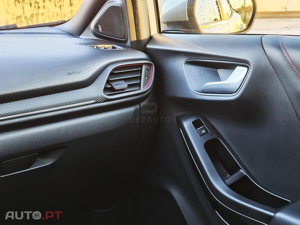 Ford Puma 1.0 EcoBoost MHEV ST-Line X