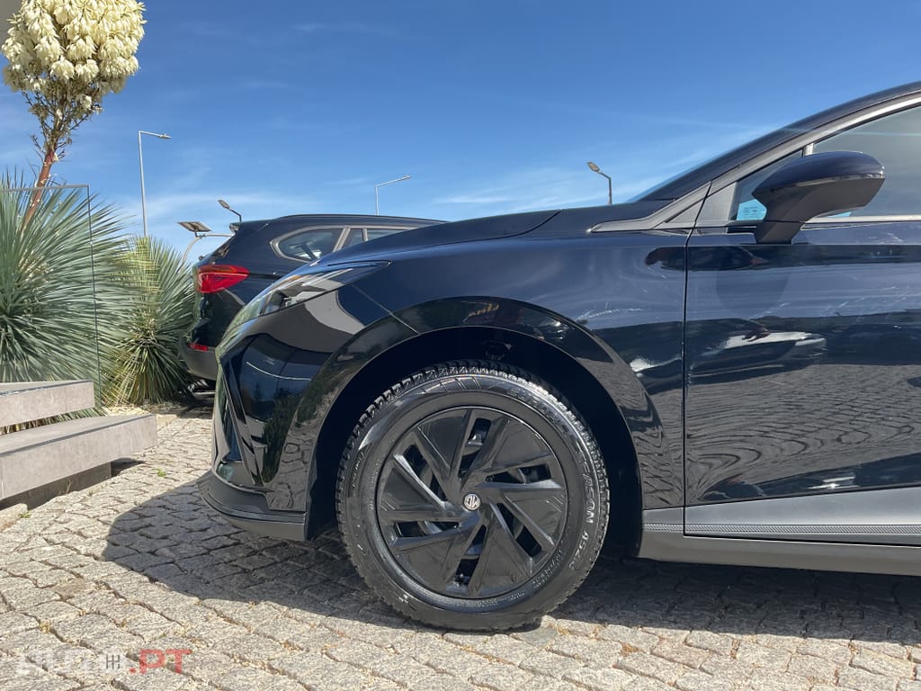 MG MG4 51 kWh Standard