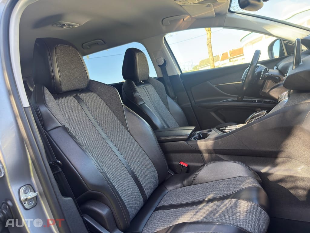 Peugeot 5008 1.5 BlueHDi Allure Pack EAT8