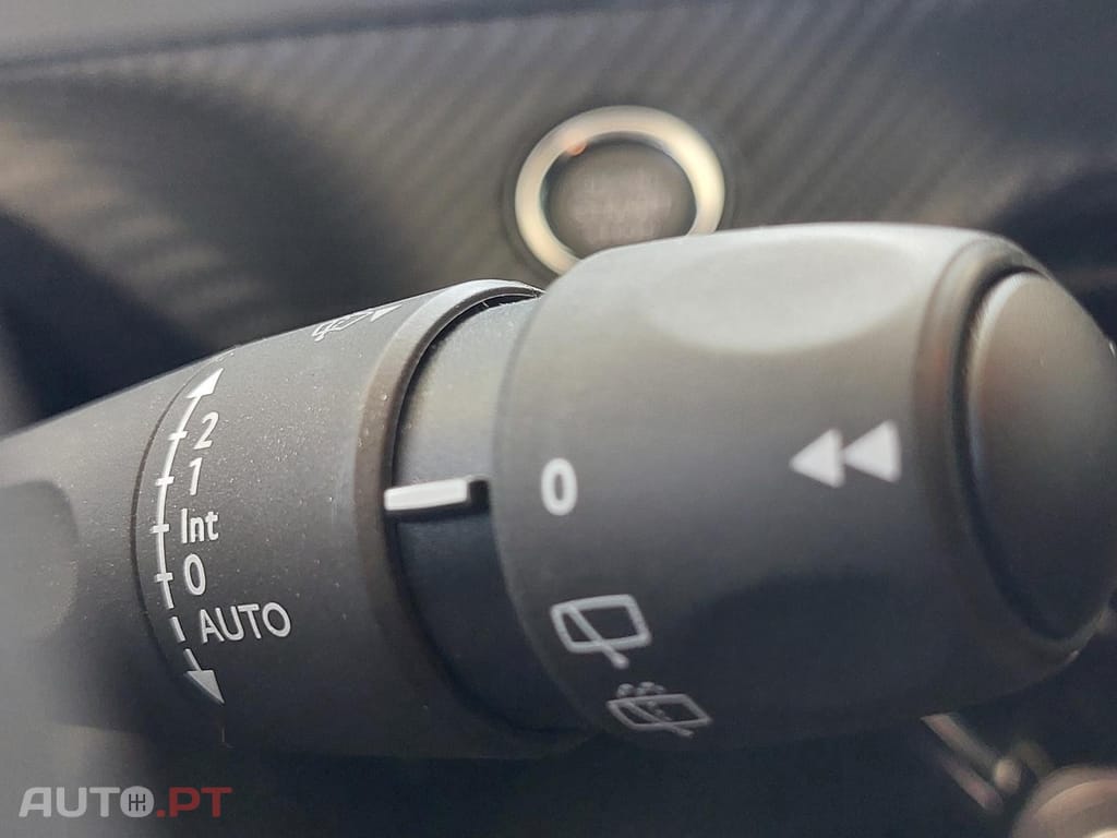 Peugeot E-2008 50 kWh Active Pack