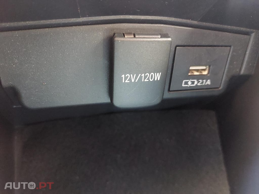 Toyota Corolla 1.8 Hybrid Comfort — fotografia 51