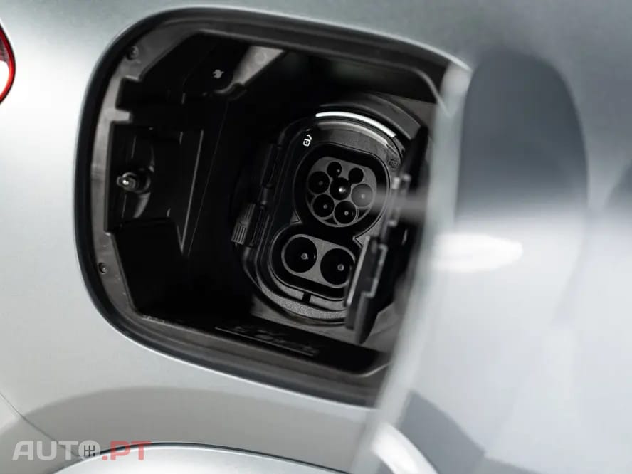 Mercedes-Benz EQA 300 4Matic AMG Line