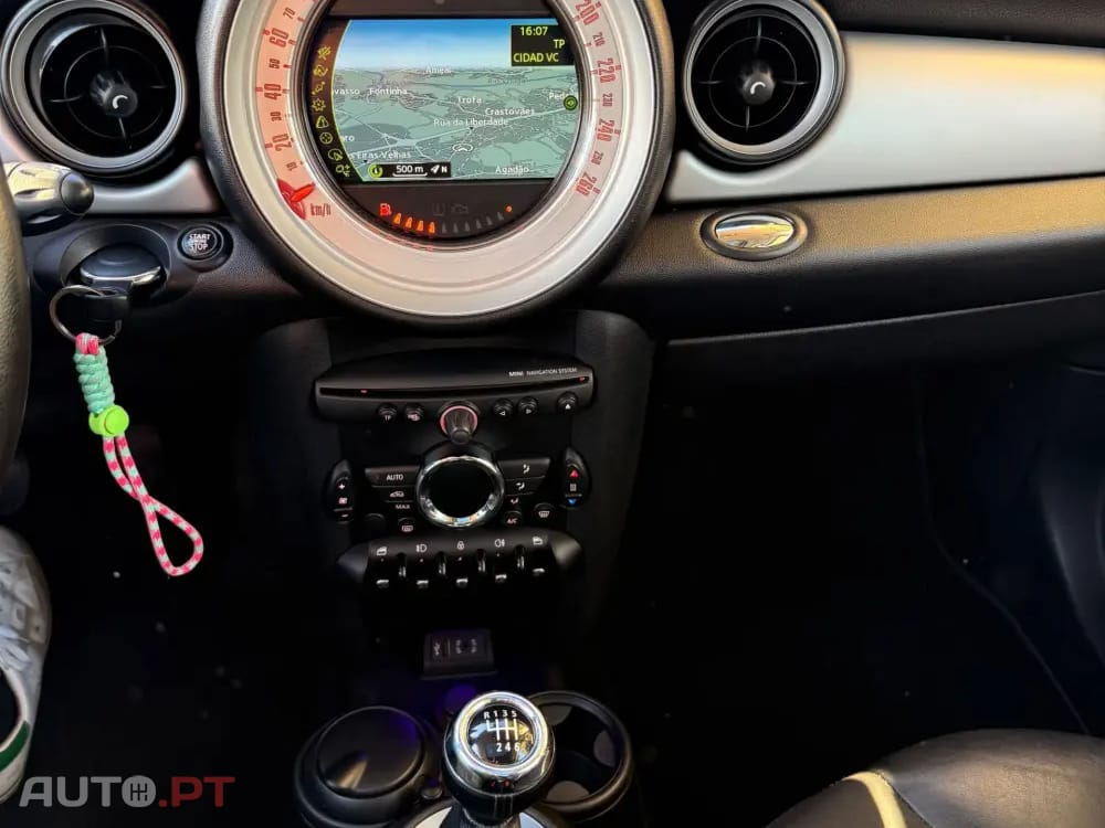 MINI Cooper Cooper D