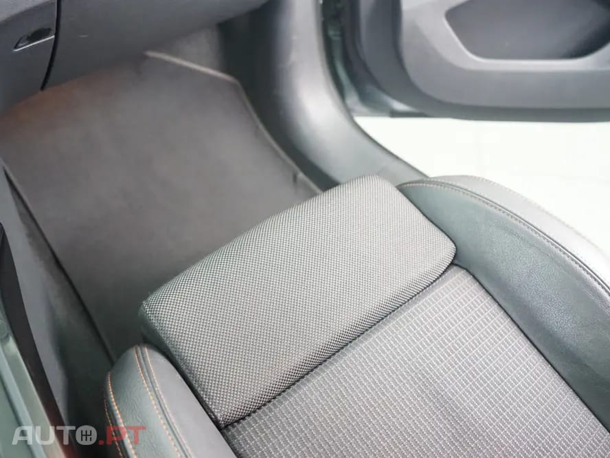 Peugeot 508 RXH 2.0 HDi Hybrid4 2-Tronic