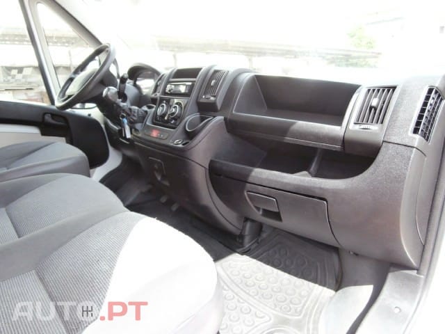 Peugeot Boxer HDi 333 L2H2 Confort