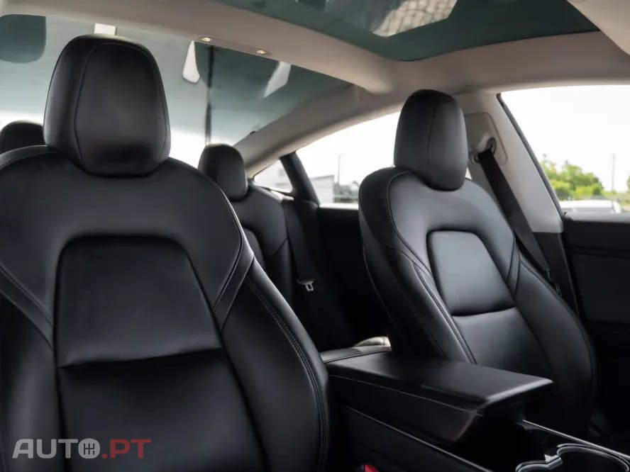 Tesla Model 3 Standard Range Plus RWD
