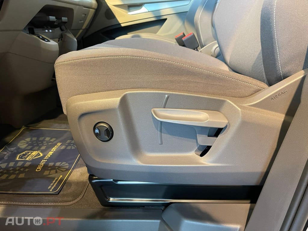 Volkswagen Multivan 2.0 TDI BM Longa Comfortline DSG
