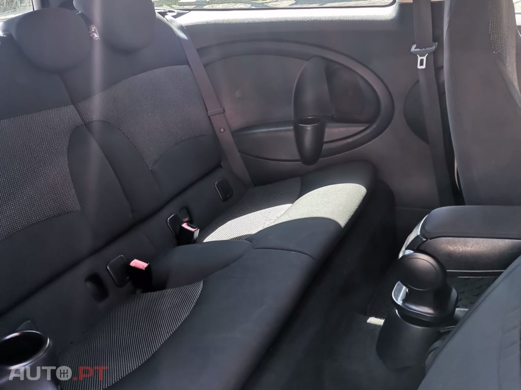 MINI Clubman One D - Van den Broeck