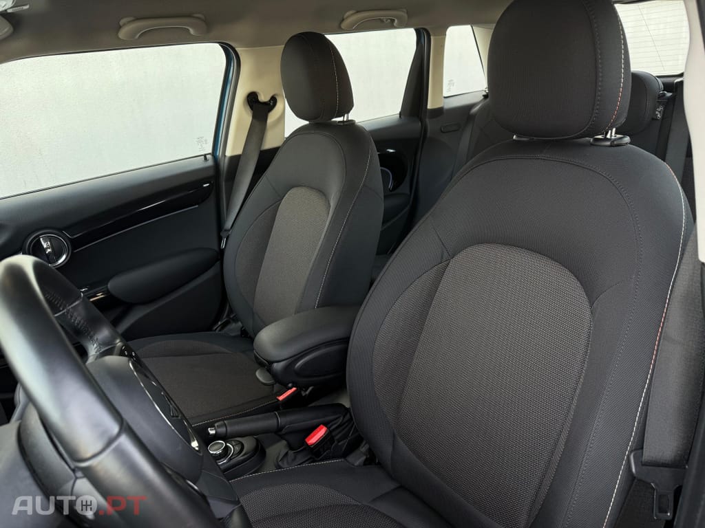 MINI Cooper Cooper Resolute Edition Auto