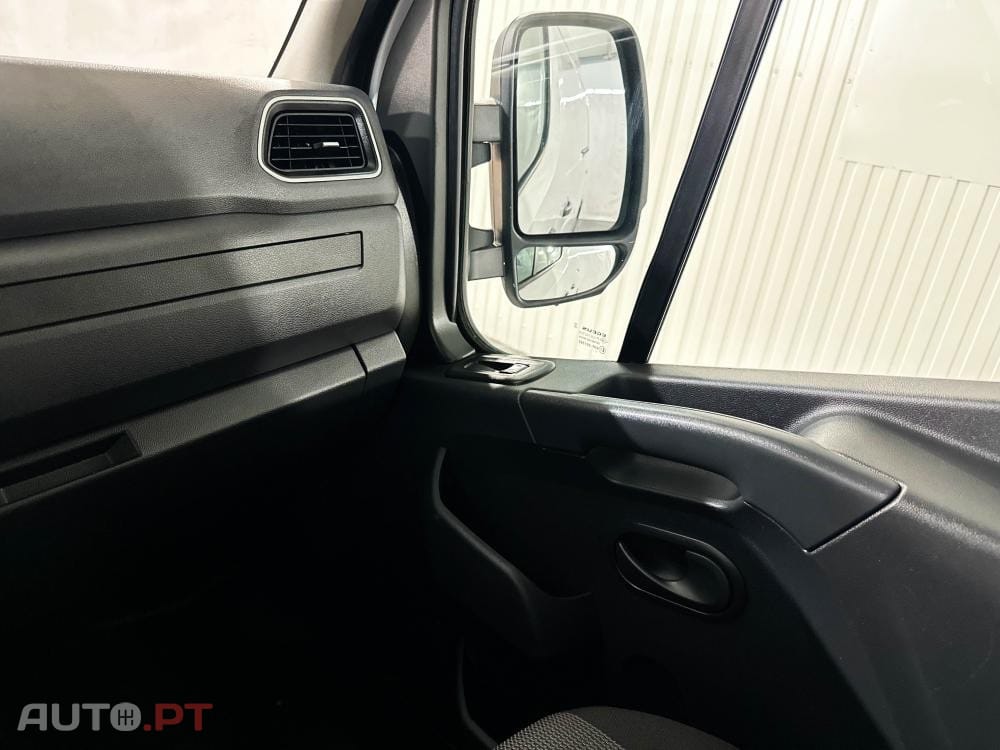 Renault Master L2H2 2.3 DCi 135cv Confort