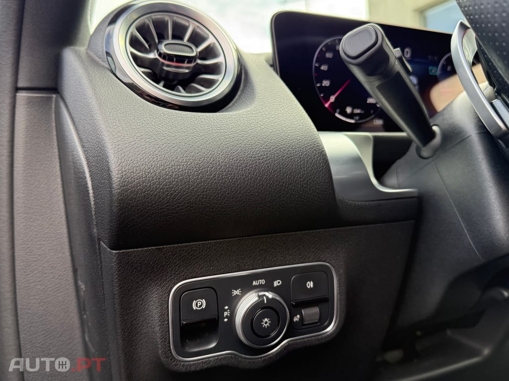 Mercedes-Benz GLB 180 d AMG Line