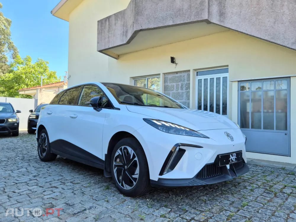 MG MG4 64 kWh Luxury