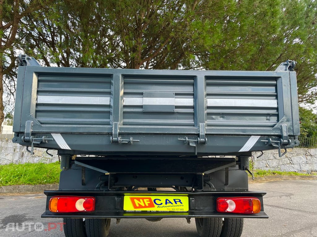 Nissan Cabstar Tribasculante