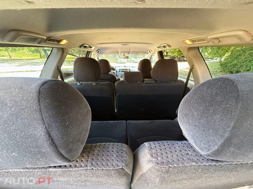 Mitsubishi Grandis 2.0 D-ID 136CV 7 LUGARES IUC BARATO