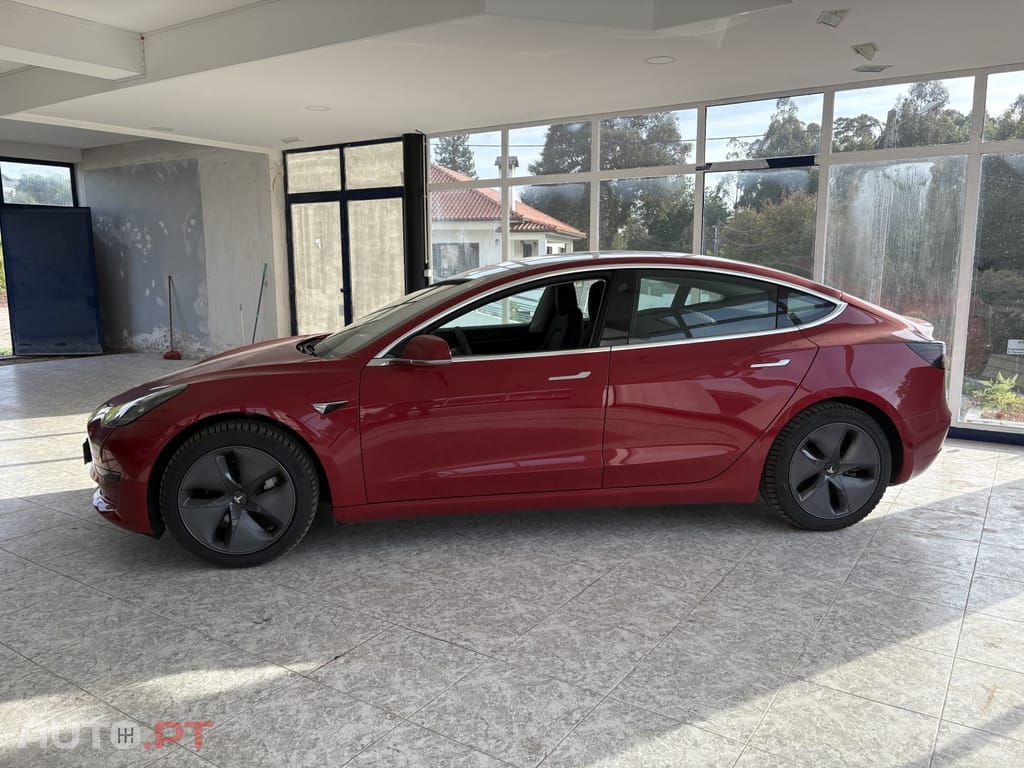 Tesla Model 3 Standard Range Plus RWD