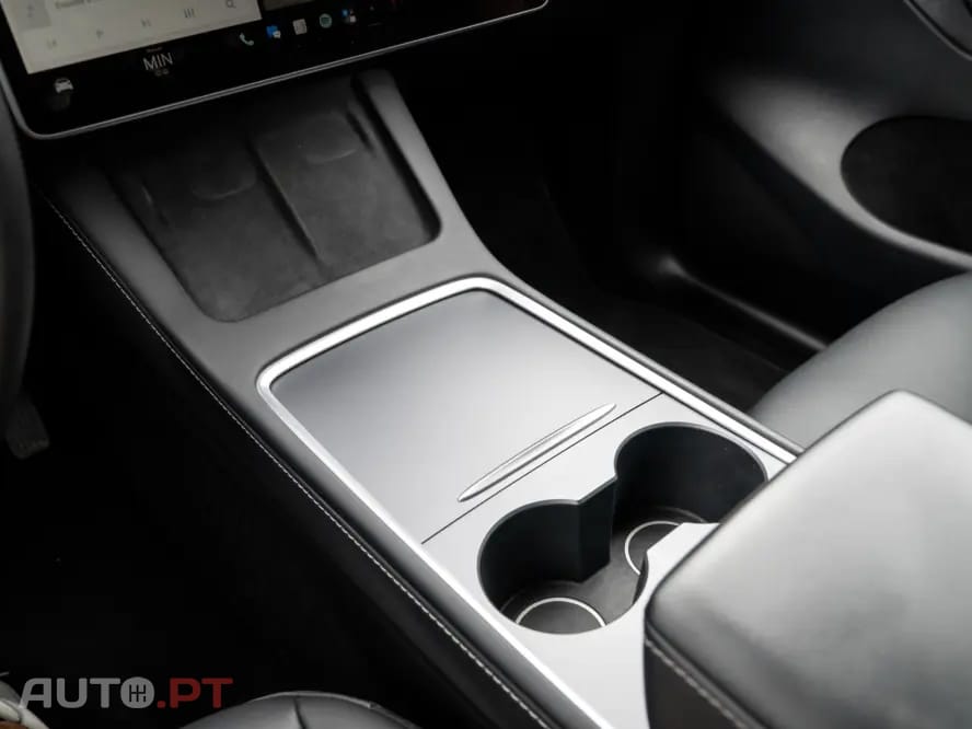 Tesla Model Y Long Range RWD