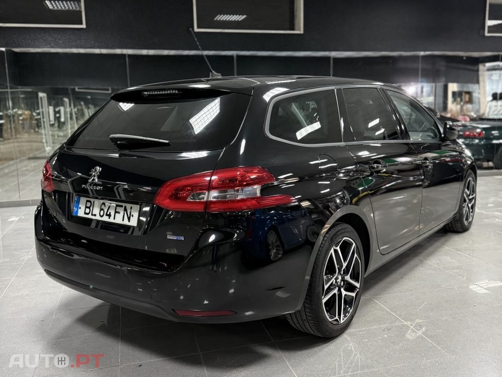 Peugeot 308 1.6 BlueHDi Allure J17