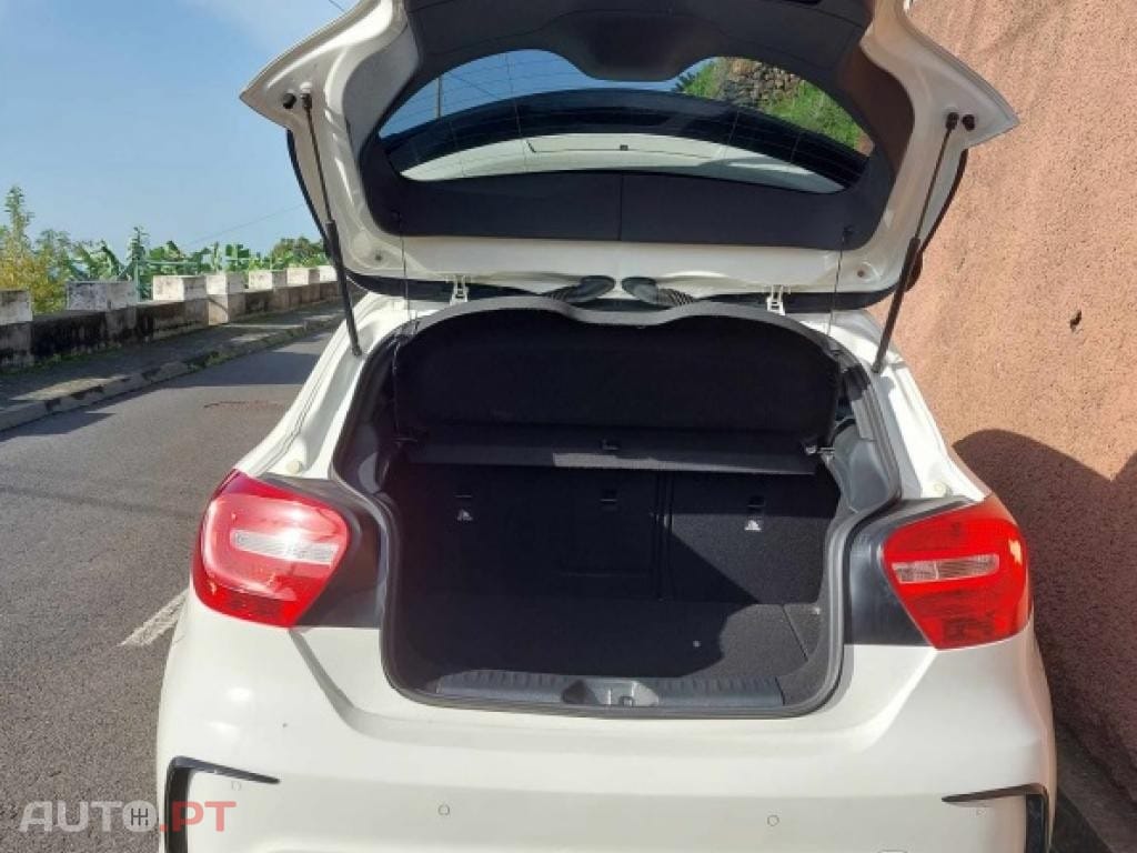 Mercedes-Benz A 180 d AMG Line