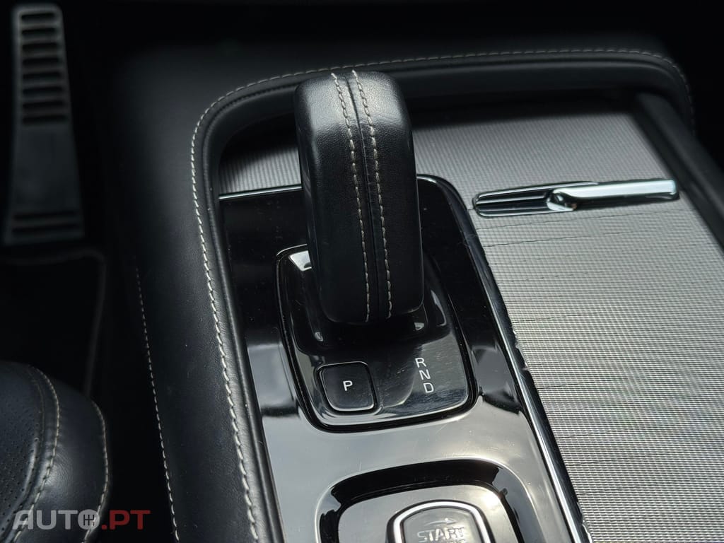 Volvo XC90 2.0 T8 PHEV R-Design AWD