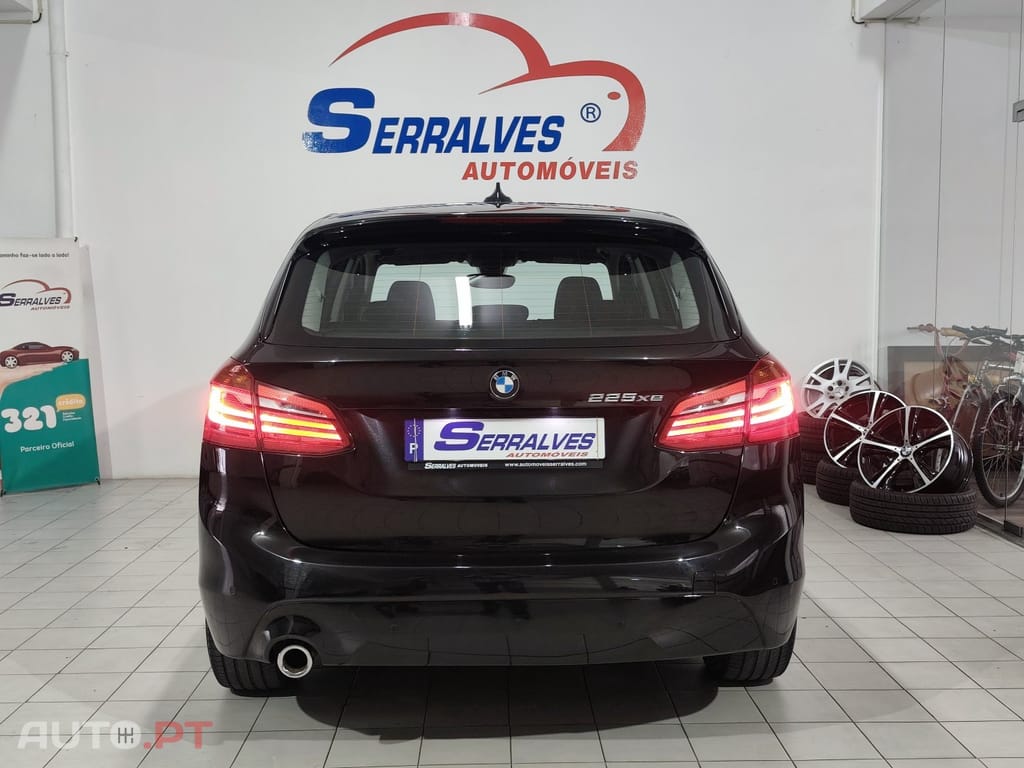 BMW 225 Line Sport