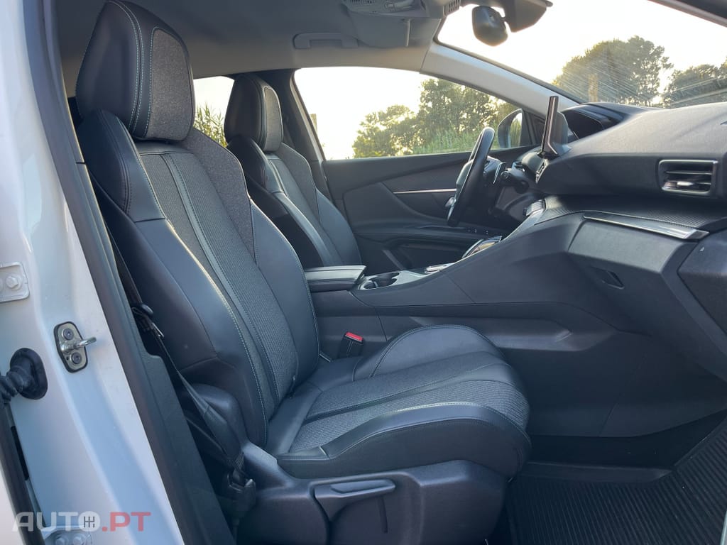 Peugeot 3008 1.5 BlueHDi Allure Pack EAT8