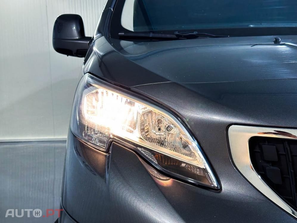 Peugeot E-Traveller 50kHw Expert