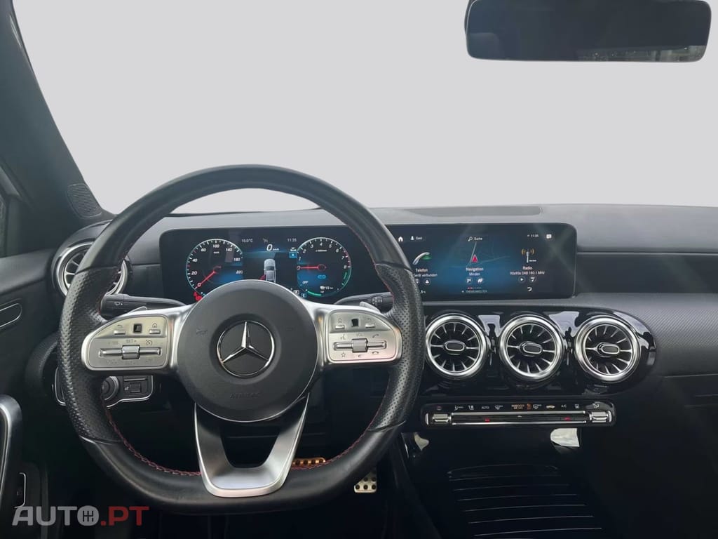 Mercedes-Benz A 250 e AMG