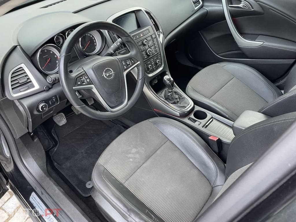 Opel Astra 1.7 CDTi Cosmo Start/Stop