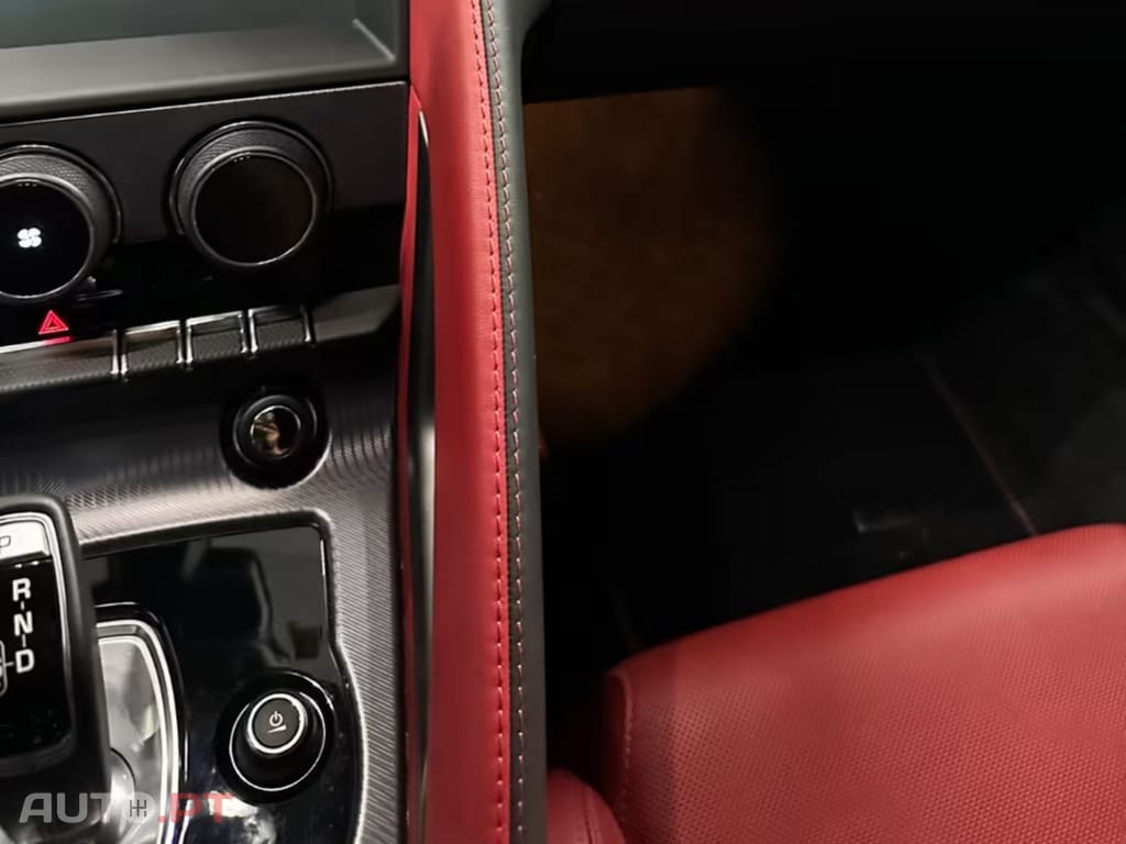 Jaguar F-Type P300 R Dynamic