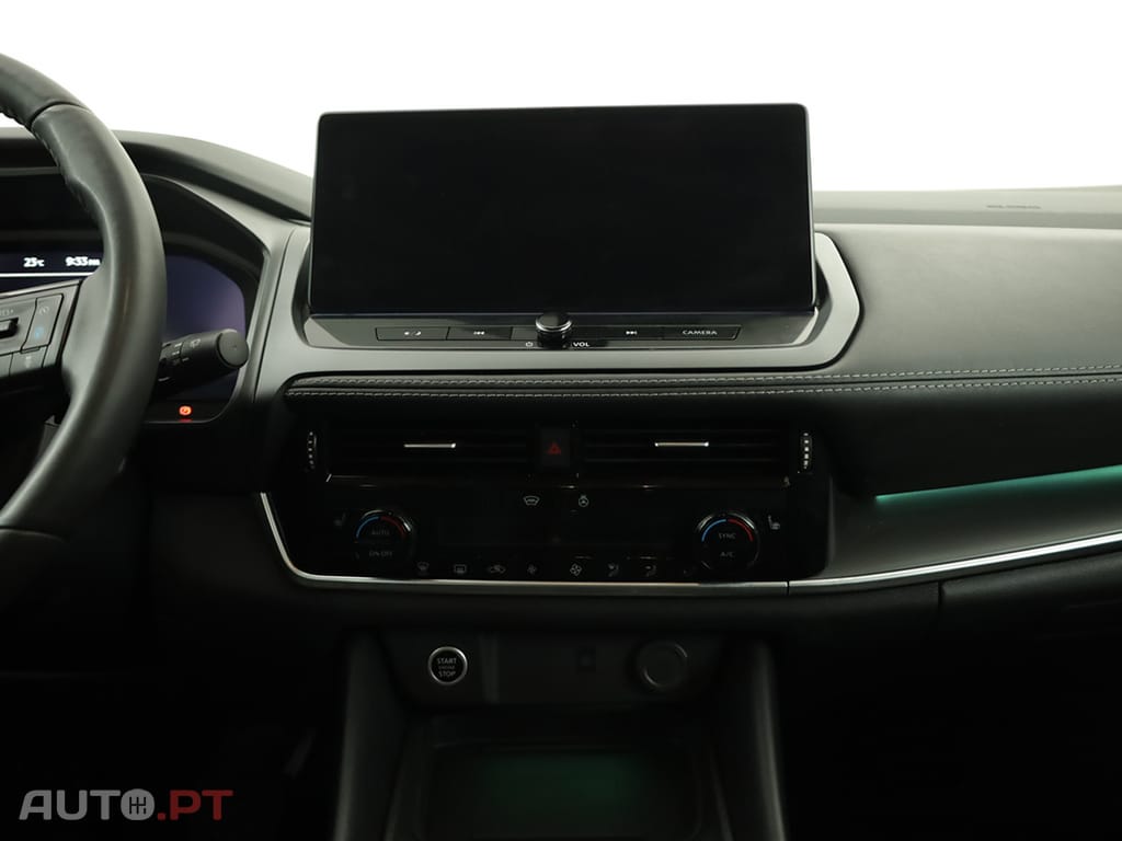 Nissan Qashqai Qashqai 1.3 DIG-T N-Connecta LED Xtronic