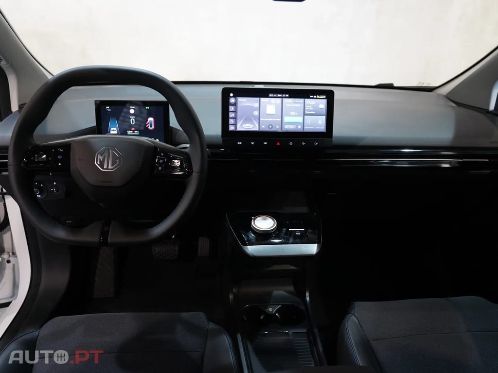 MG MG4 64 kWh Luxury