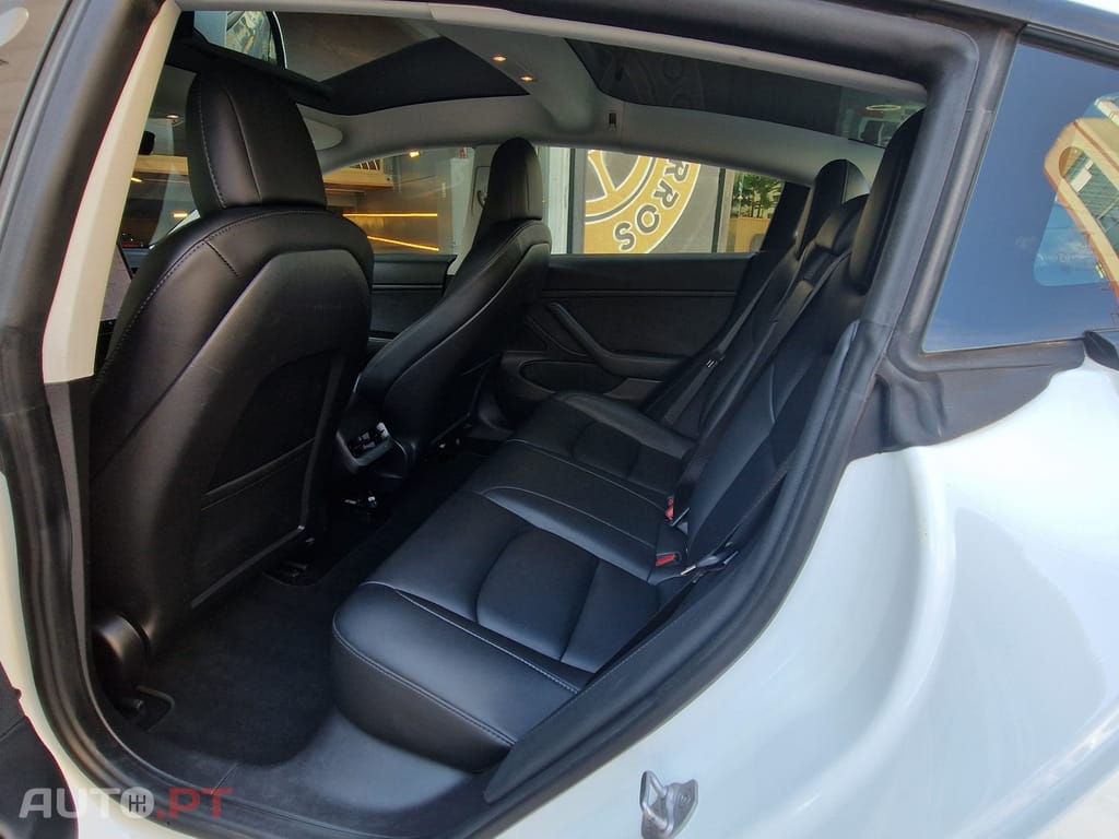Tesla Model 3 Long-Range Dual Motor AWD
