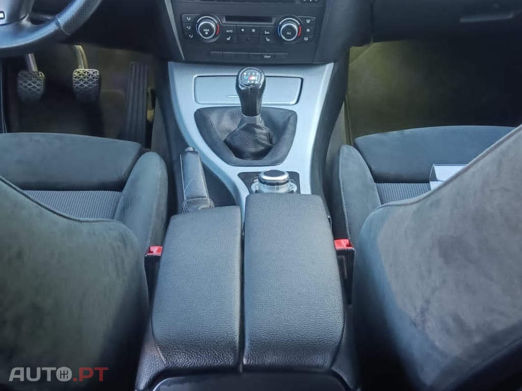 BMW 318 d Touring Navigation Sport